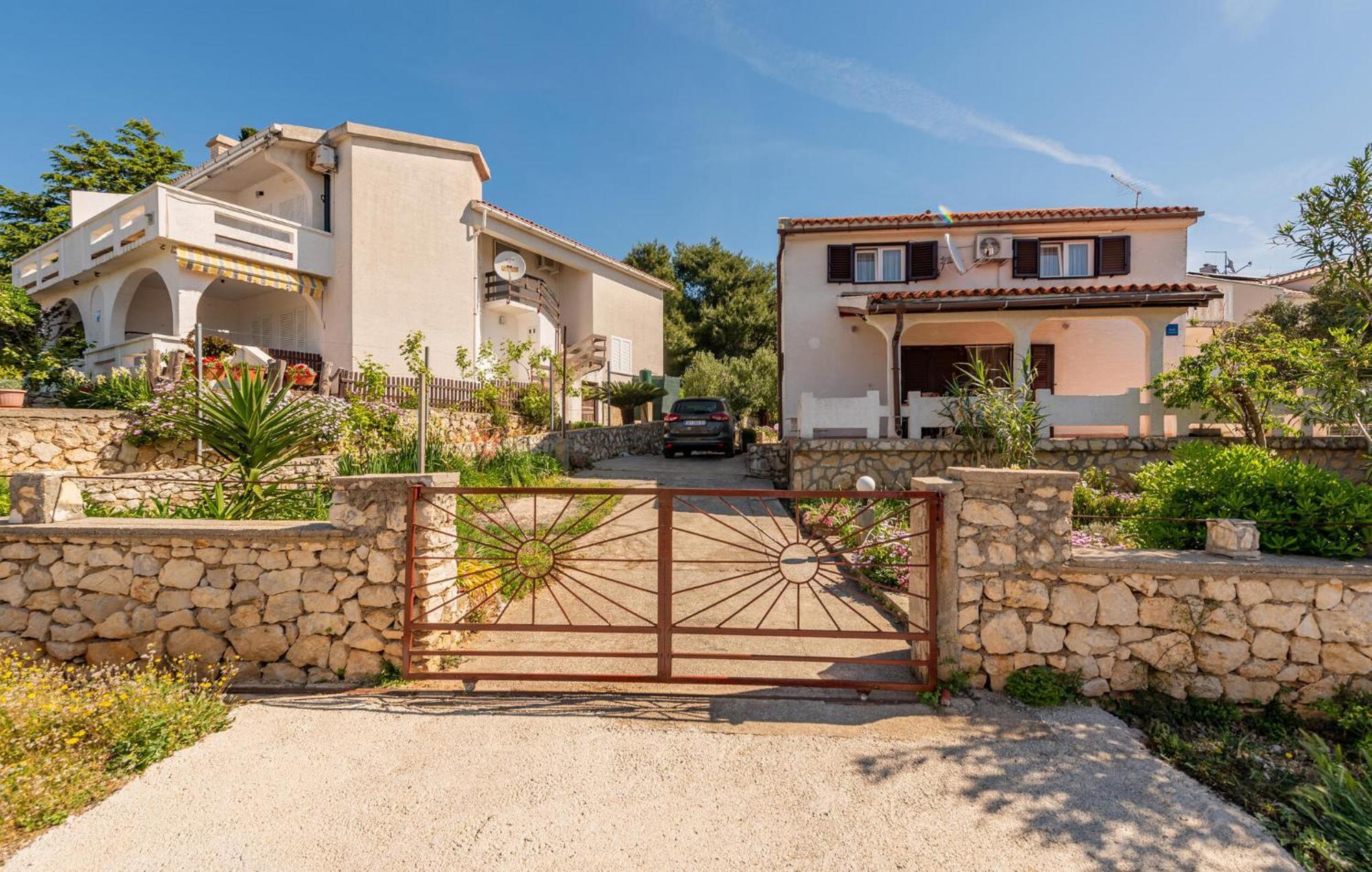 Nice Apartment In Potocnica With House Sea View Borovići Exterior foto