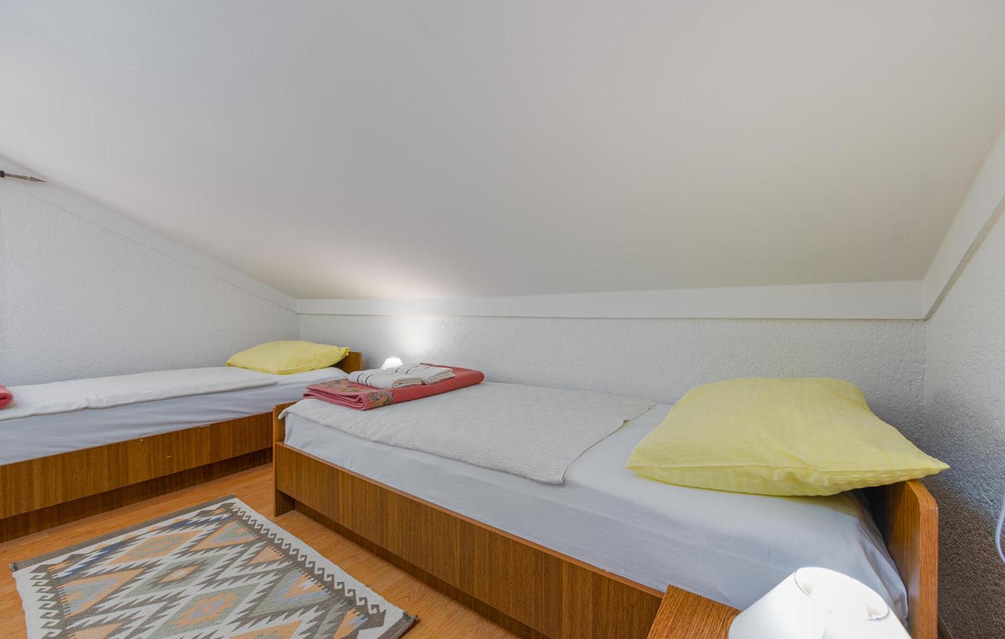 Nice Apartment In Potocnica With House Sea View Borovići Exterior foto